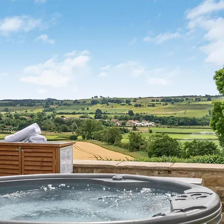 Holiday home The Ravensworth